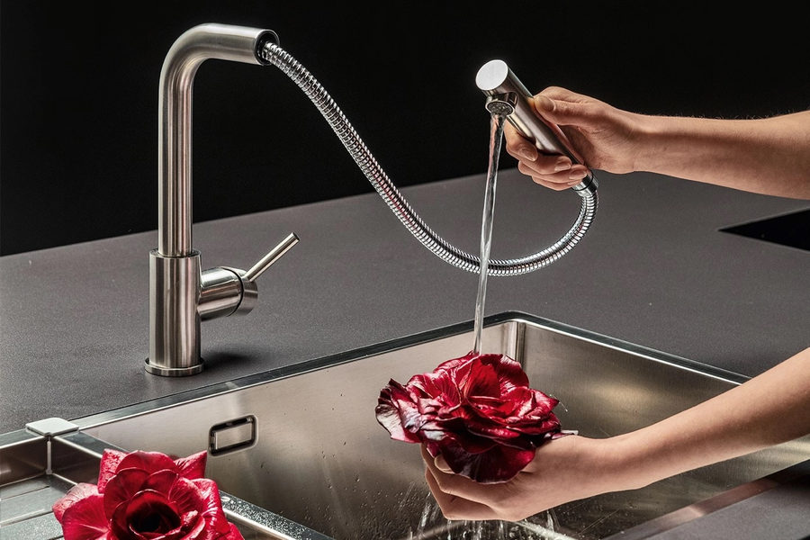 Однорычажный смеситель для мойки